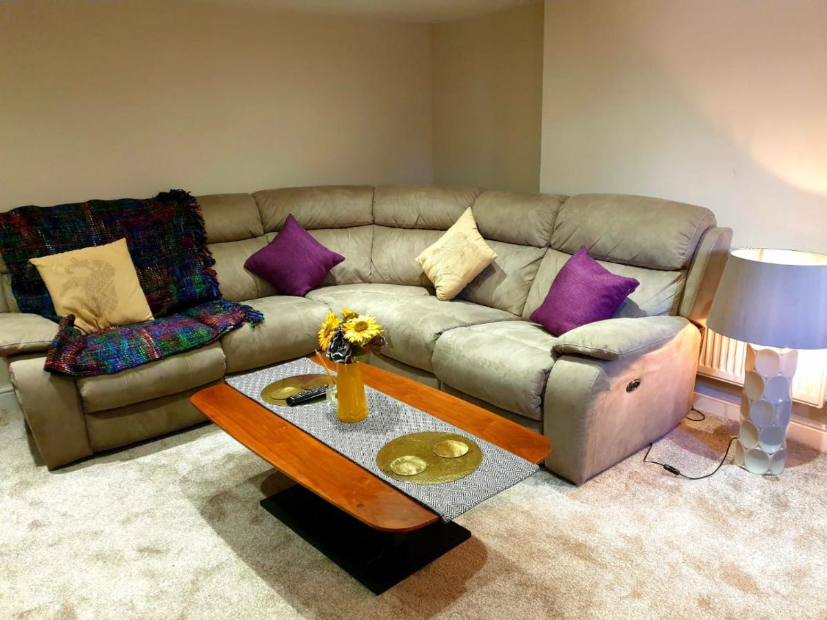 Elegant 2 Bed Apartment In Манчестер Экстерьер фото